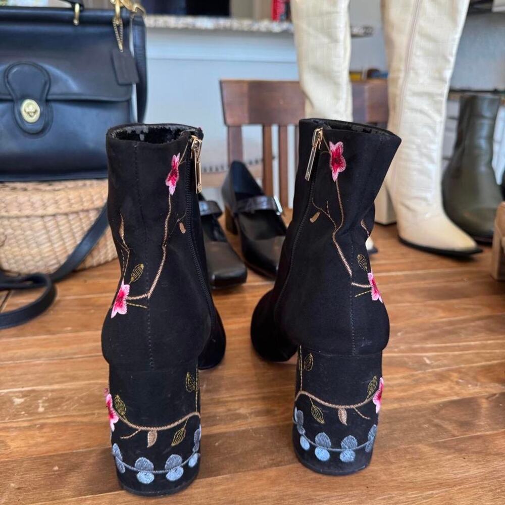 Nanette Lepore black “Lilly” embroidered Butterfly suede boots - Picture 3 of 7